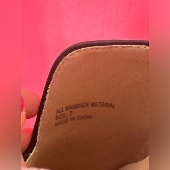 RESTRICTED MULES - Picture 7 of 8